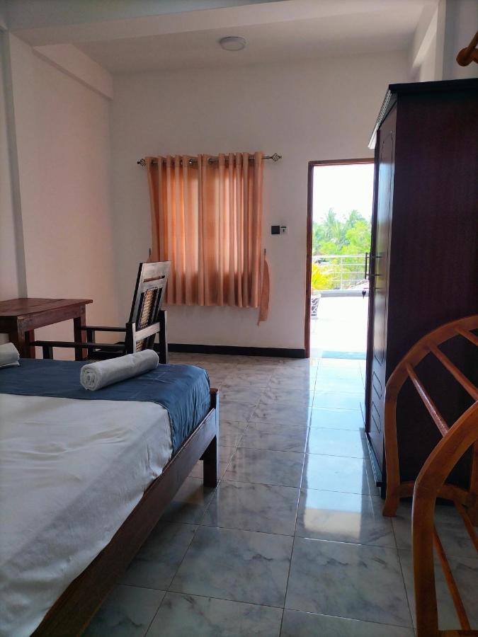 Hotel Sun Blue Uppuveli Exterior foto