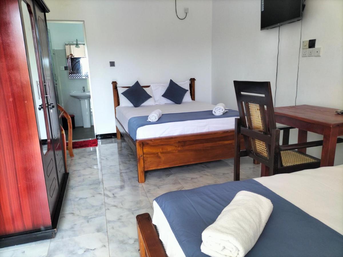 Hotel Sun Blue Uppuveli Exterior foto