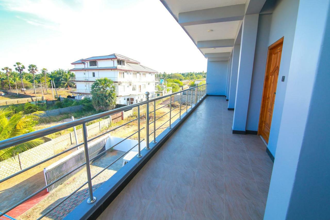 Hotel Sun Blue Uppuveli Exterior foto